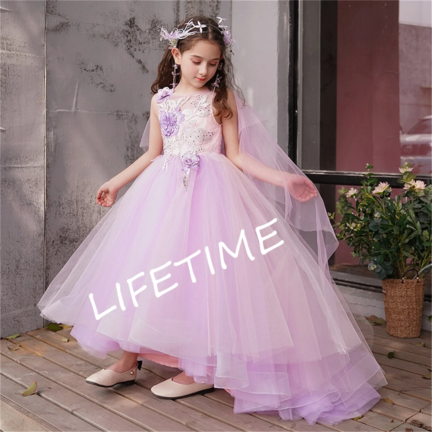 Flower Girl Dress Purple Fluffy Tulle senza maniche Applique Wedding Noble Flower bambini prima comunione celebrazione Kid Dress