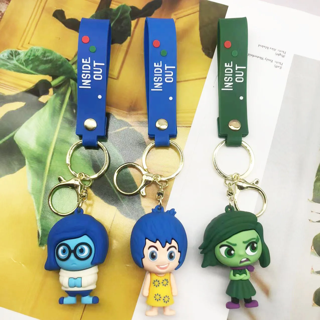 5 Styles Disney Anime Inside Out Inside Out Keychain Mind Wars Sad Emotions Men's Car Key Pendant