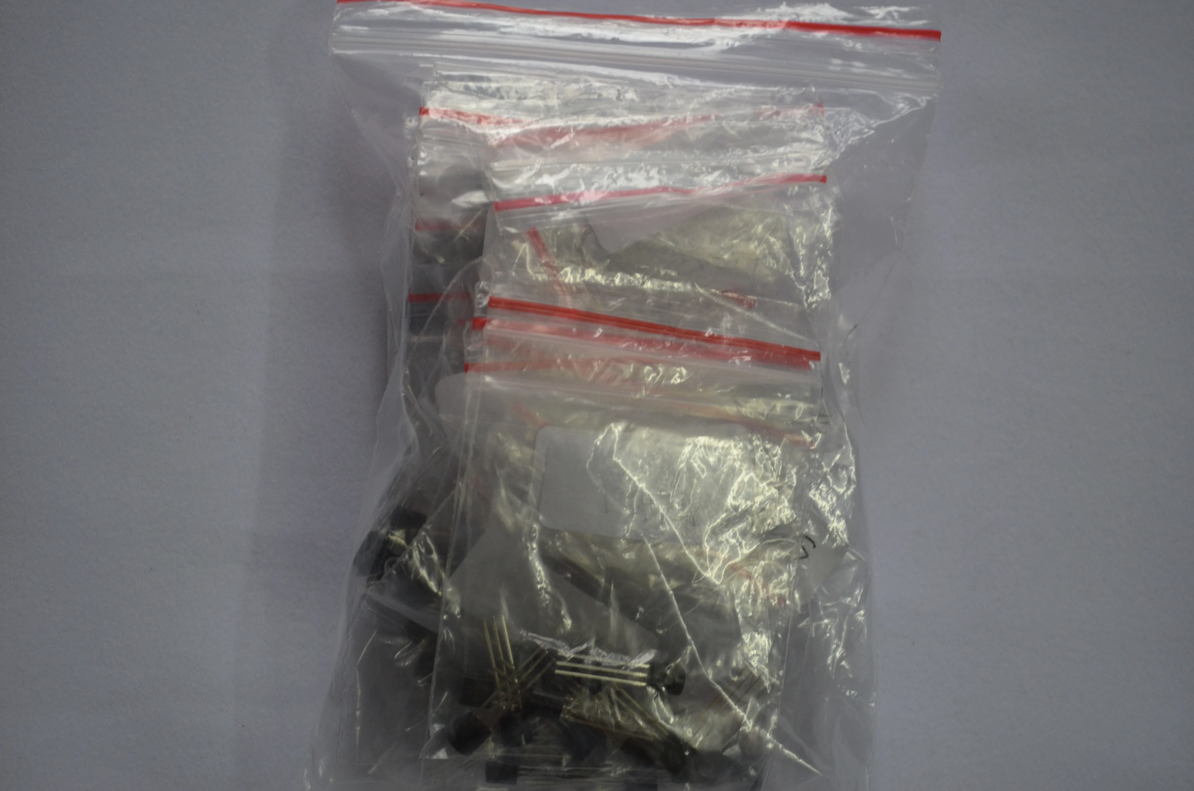 1700pcs Commonly Used Low-power Triode Transistor Kit TO-92 S9012 S9013 S9014 S8050 S8550  17 Values