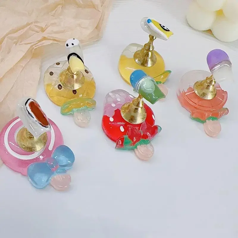 Bandeja de frutas e morango fofa, xadrez, pontas magnéticas de unhas, expositor de acrílico, suporte para unhas, prática de esmalte em gel, exibição de unhas falsas