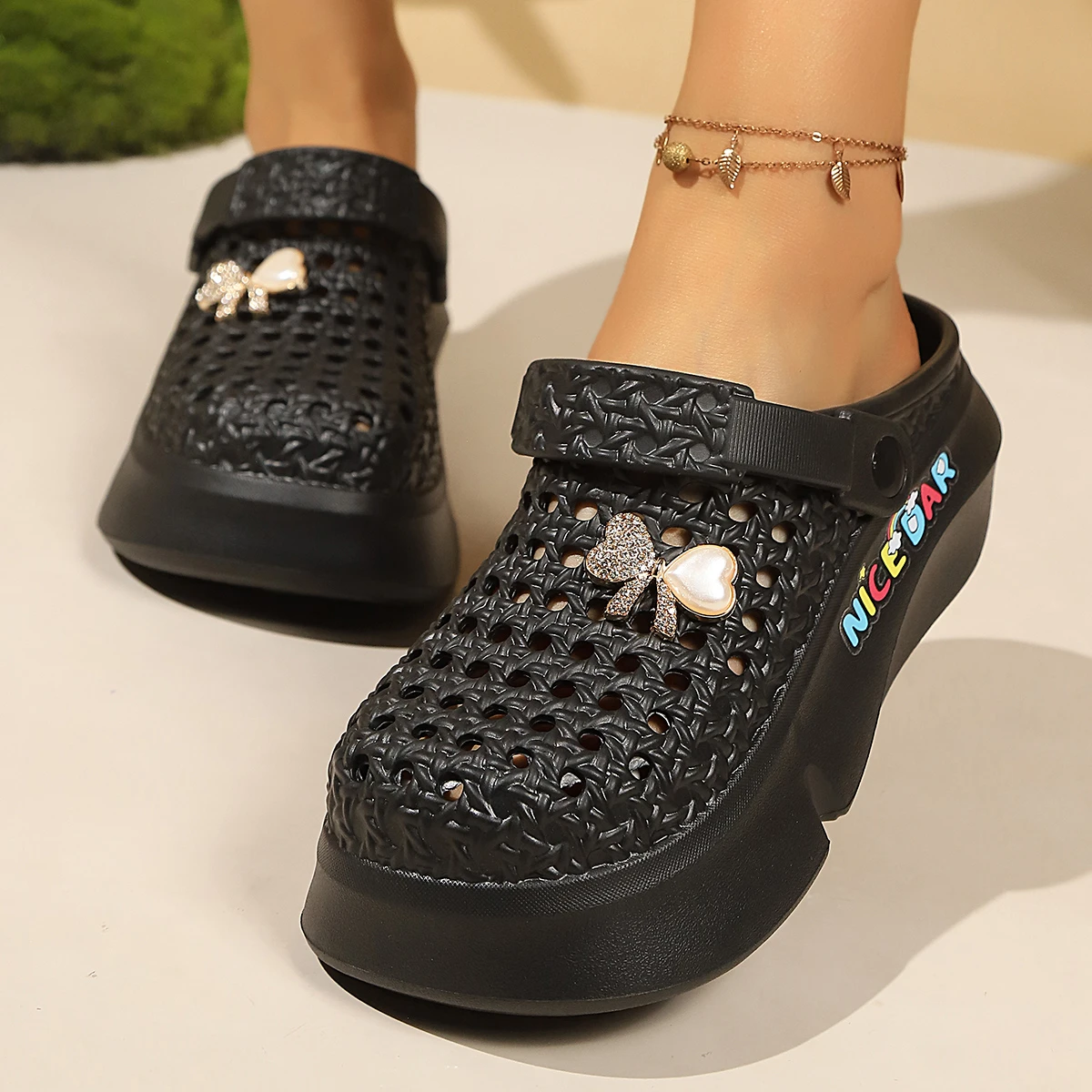 2026 Sommer Neue Damen Plateau-Sandalen mit Schleife, Strand-Sandalen, Ausgehöhlte Rutschfeste EVA Mode-Gartenschuhe, Zapatillas Mujer