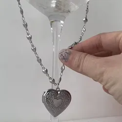 Sweet Cool Heart Chain Necklace Women Fashion Trend Carved Old Vintage Palace Style Openable Heart Photo Frame Pendant Necklace
