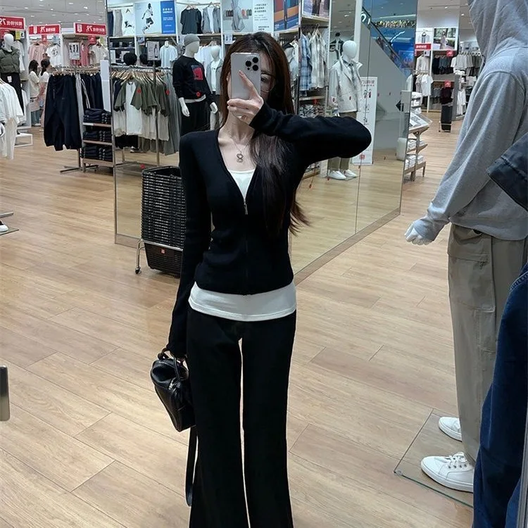 

2025: контрастные футболки с двумя черными основами, новый дизайн, тонкий и тонкий топ с длинными рукавами