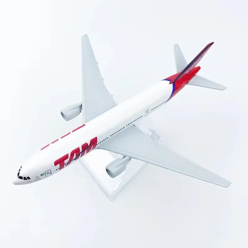 16 cm B777 Brazil TAM Airlines 1:400 Scale 777 Aircraft Model with Base Alloy Plane For Collectible Souvenir Show Gift Decoratio