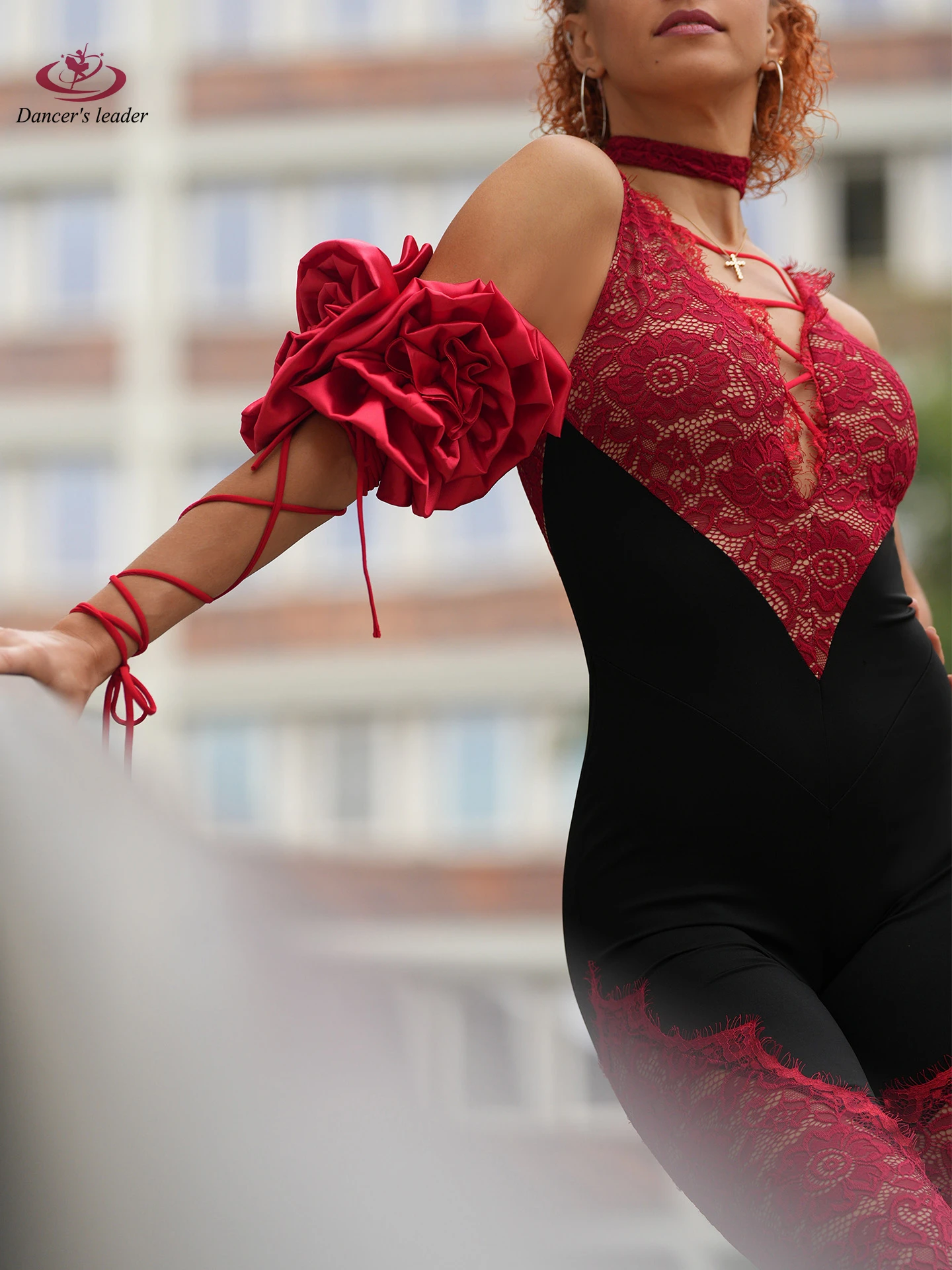 فستان الرقص اللاتيني للأطفال البالغين الراقية الأسود والأحمر المرقعة بذلة من الدانتيل التانغو الملابس النسائية المهنية