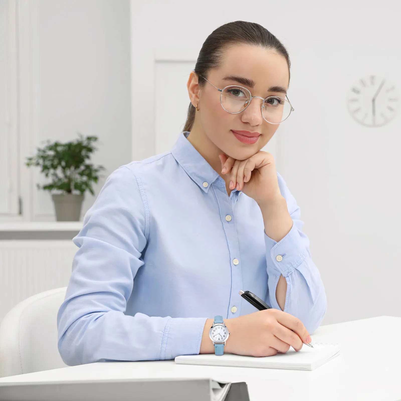 ساعة بحزام للنساء كوارتز بسيطة كاجوال ساعة يد من البولي يوريثان للنساء، حزام ساعة أنيق