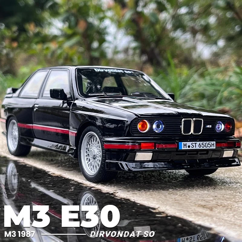 1:24 BMW M3 E30 1988 Supercar Alloy Car Model Sound and Light Pull Back Children\'s Toy Collectibles Birthday gift