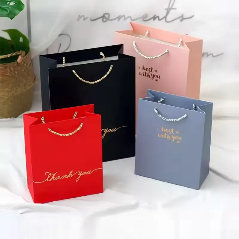 

500pcs/Lot Wholesale Luxury Custom Logo Printed Hot Foil Stamping Wedding Gifts Paper Shopping Bags Clothes Store Packaging