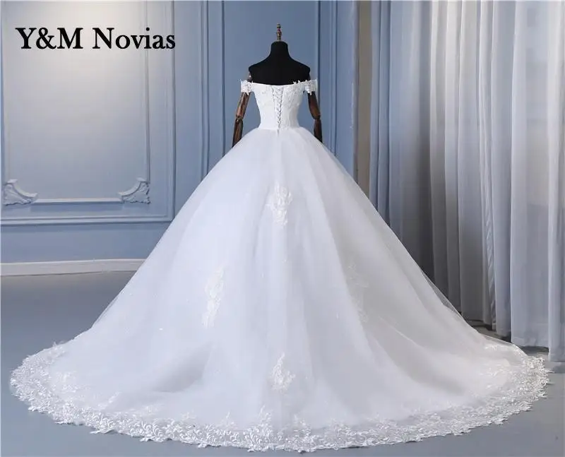 Y & M-Frisado Barco Pescoço Fora Do Ombro Vestido De Noiva, Vestidos De Casamento Branco, Apliques De Renda, Comprimento Do Pavimento ou Trem, Vídeo Real