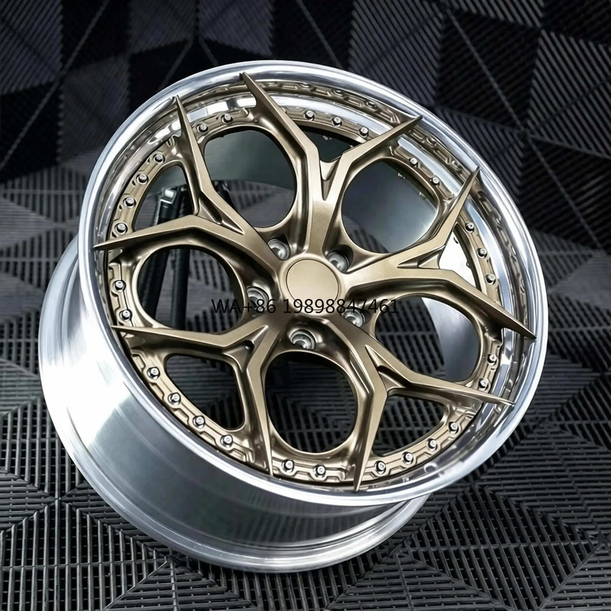 Two-Piece Riveted Forged Wheels Bronze Face Machined Silver Barrel Sharp Spoke Deep Dish Rims 18-21 Inch