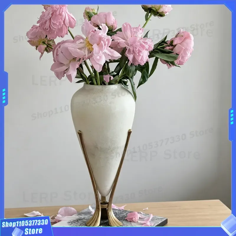 French Retro Metal Bracket Translucent Fiberglass Vase Artistic Ornament for Living Room Entrance Flower Arrangement Model