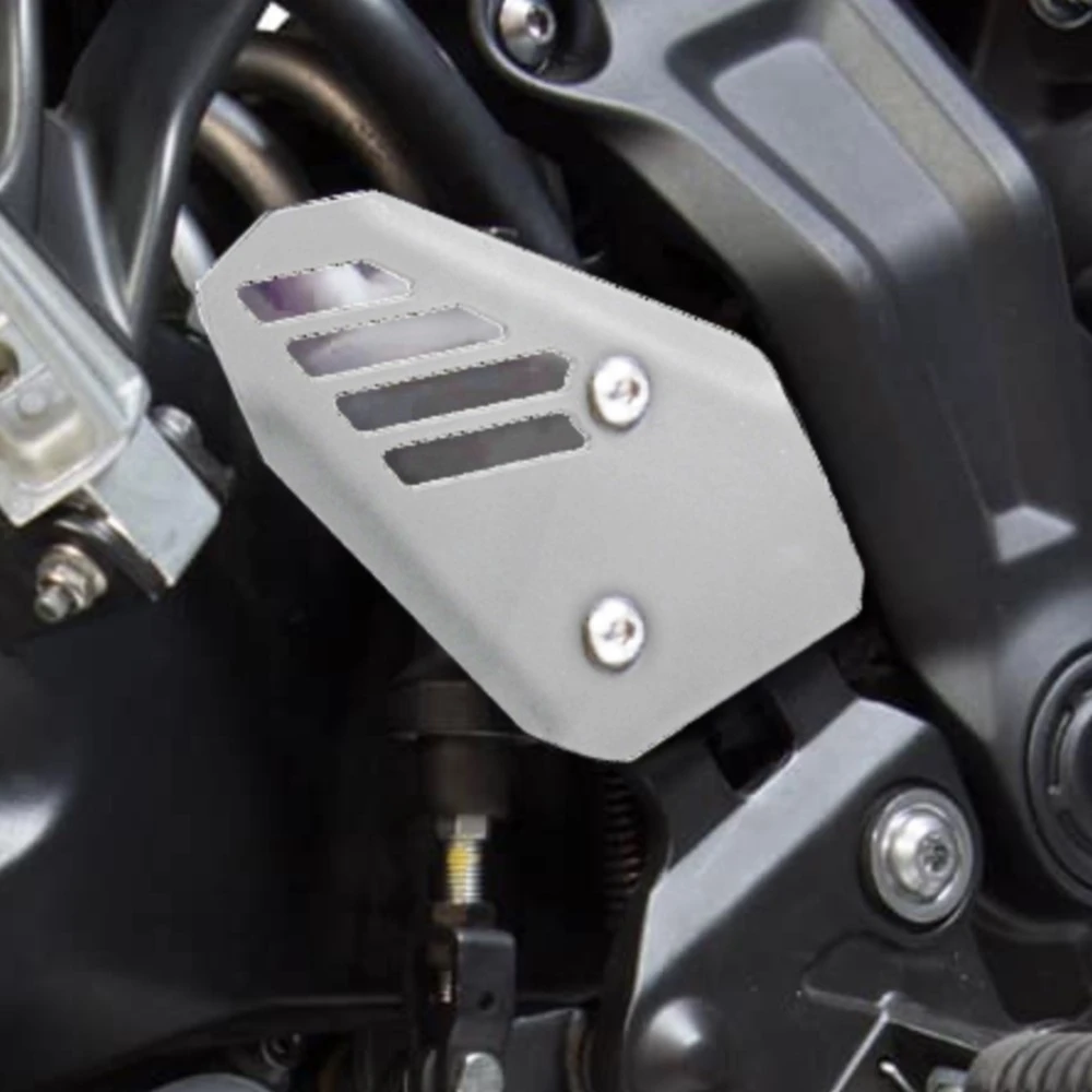 

MT07 FZ07 Motorcycle Parts FOR YAMAHA MT-07/FZ-07 Left and Right Foot Peg Heel Plate Guard Set 2014-2021 2022 2023 2024 2026