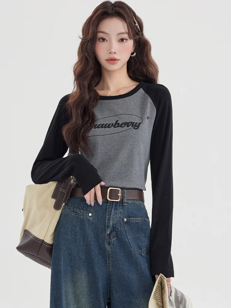 

Модный комплект для девушек: футболка и топ, новинка осени 2025, молодежный стиль, дизайн-сенсация