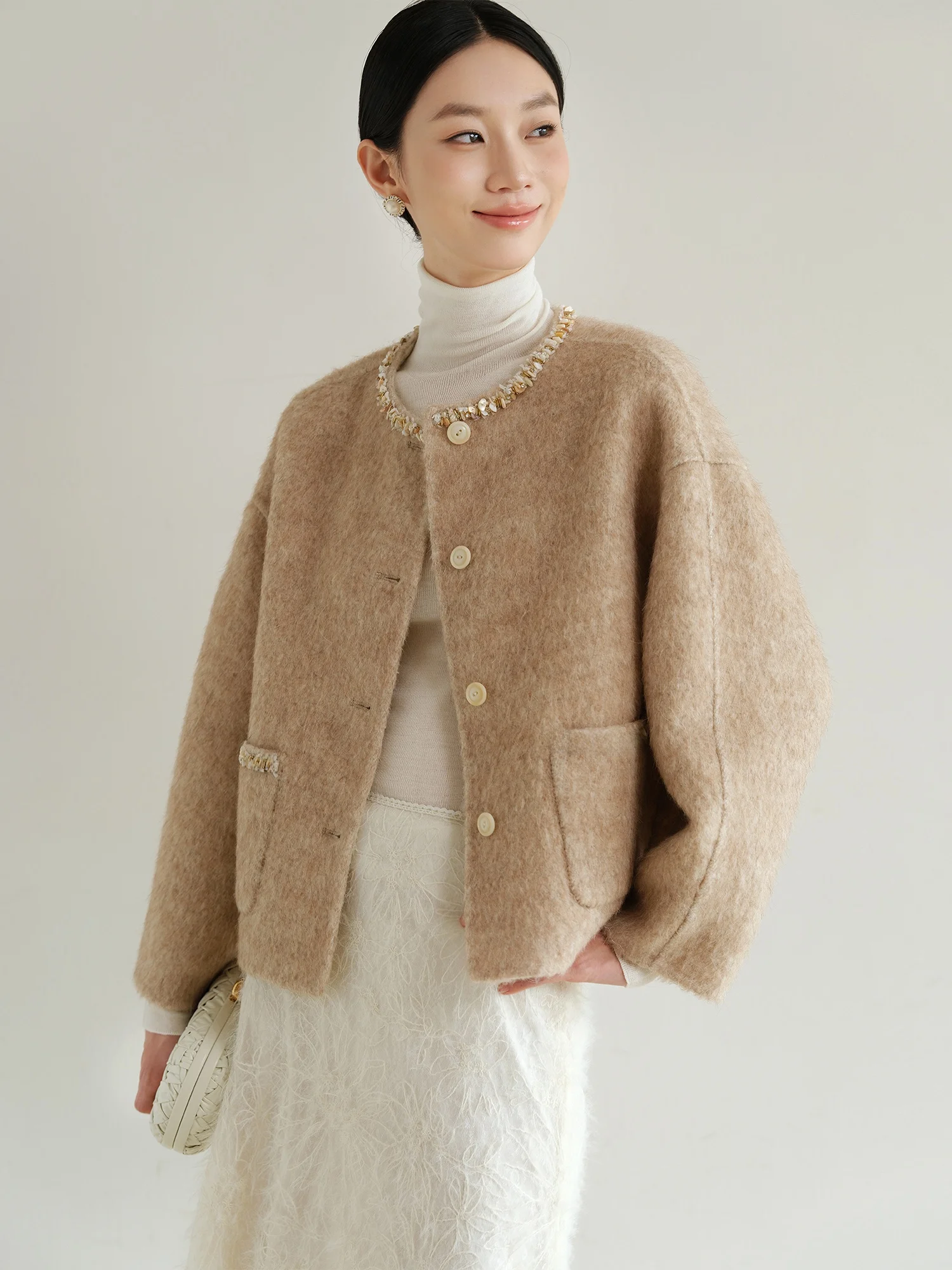 

Ji Qirui Peru Alpaca Wool Handmade Bead Woolen Casual Commute ape Small Fraance Sle Coat Women's Faion Outerwear