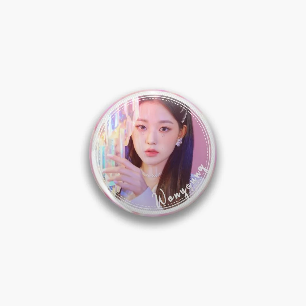 IZ * ONE Combination New Oneiric Diary Same Badge IZONE Brooch Empress EUNBI