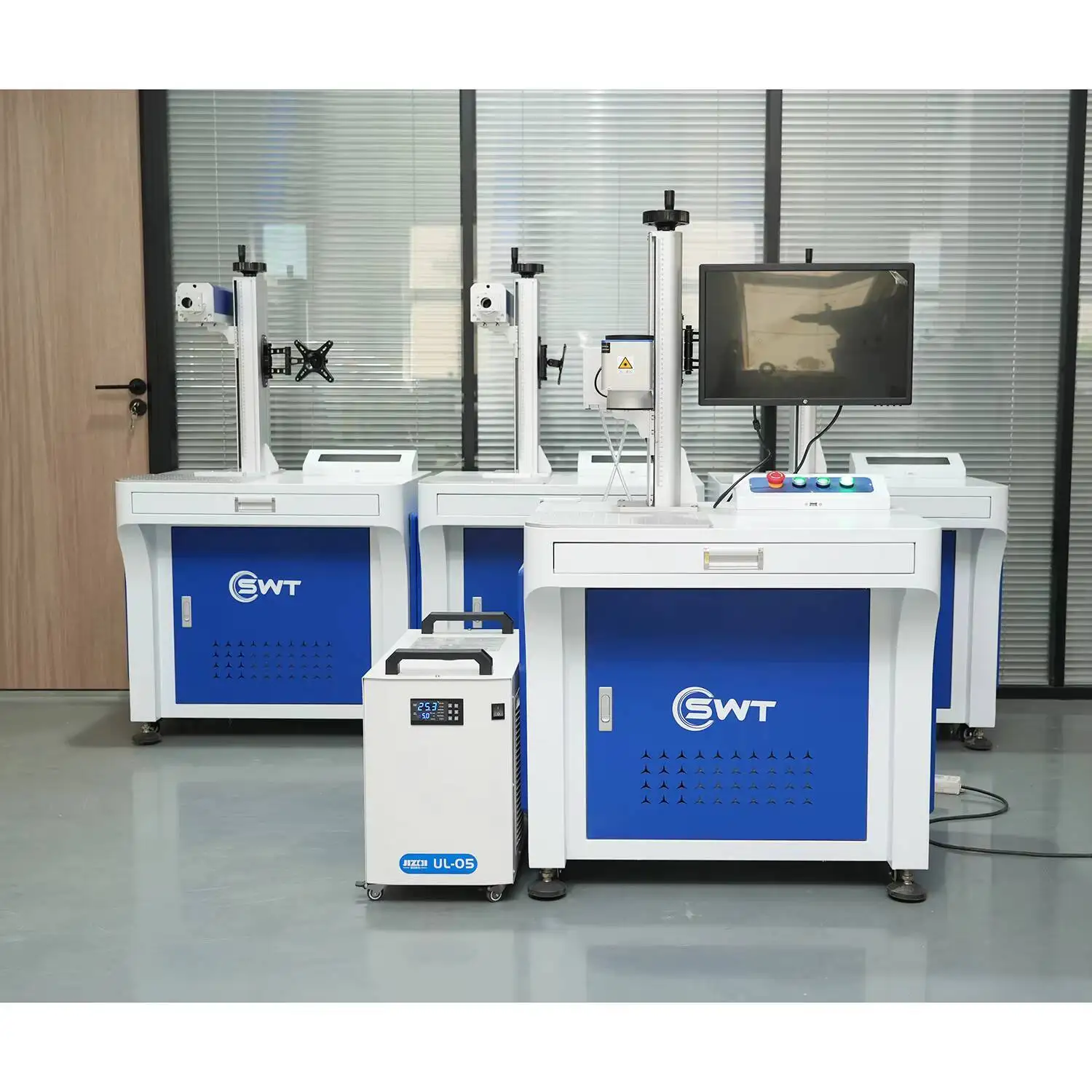DXF PLT BMP AI DWG グラフィック形式をサポートする 5W UV レーザー マーキング ハイン