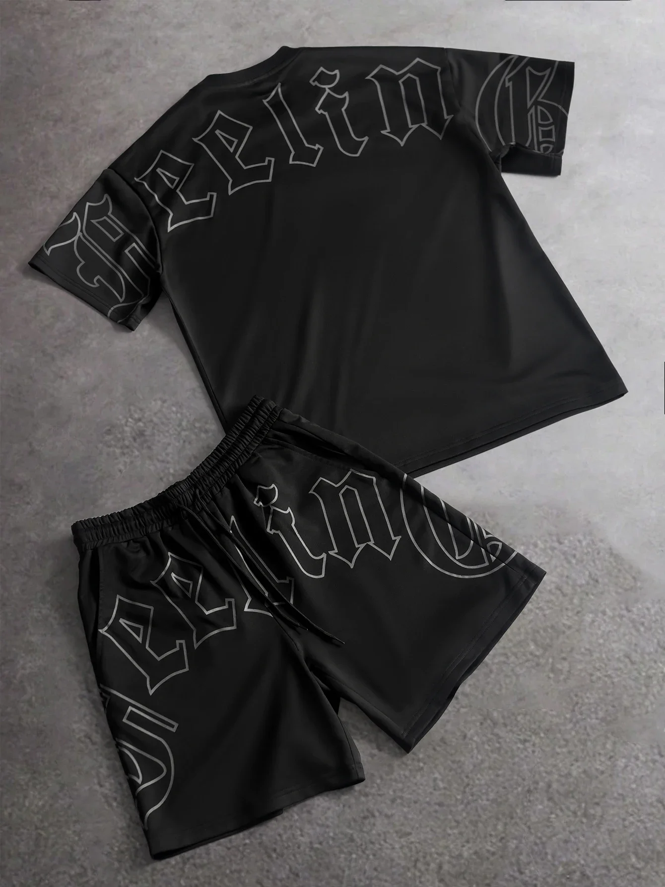 Conjunto de dos piezas para hombre y mujer: chándal informal de estilo gótico con estampado de letras, camiseta de cuello redondo y pantalones cortos con cintura elástica, tallas S a 2XL.