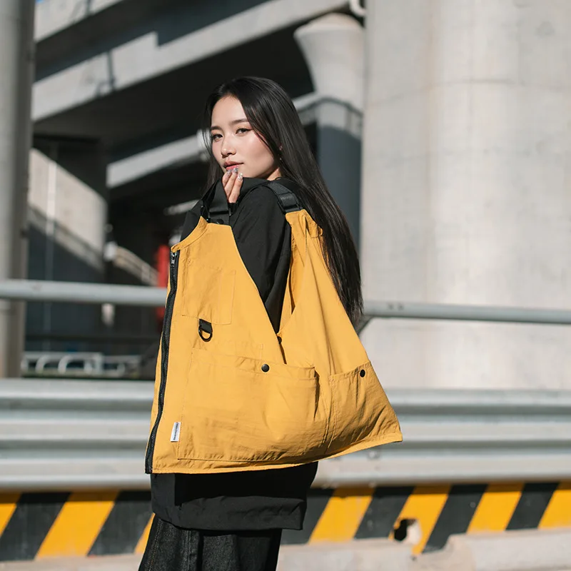 

Trendy Multi-pocket Vest Jacket Summer Outdoor Large Capacity Convertible Single Shoulder Crossbody Backpack