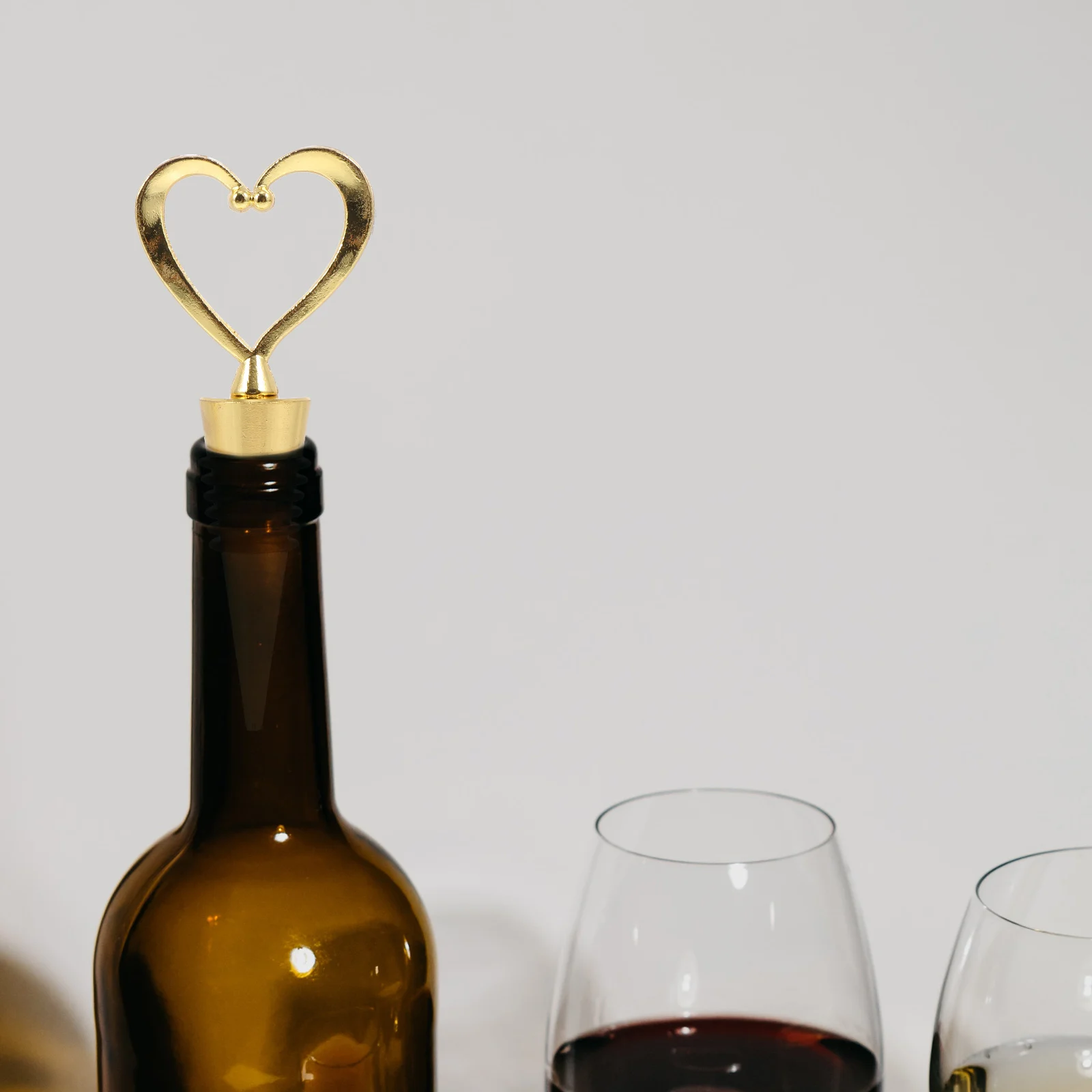

12 Pcs Stopper Heart Shaped Alloy Heart-Shaped Cork Alloy Cork Reusable Seals Bottle Plugs Fresh Keeping Beer Decor Gifts