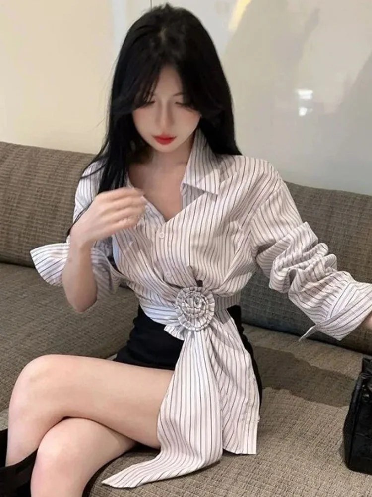 

Женская осенняя полосатая рубашка с нерегулярным воротником-поло, укороченный топ, облегающая талия, блузка, уникальный шикарный дизайн для модного образа