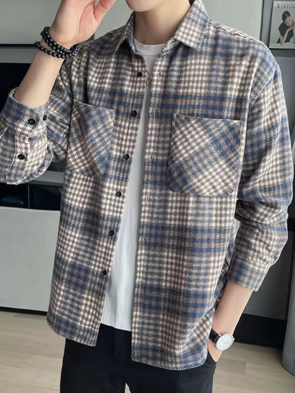 

High-End Men's Thiened Long Sve Woolen irt with ket Youth Faion Loose Fit Men's Outerwear Stand Fit Printed