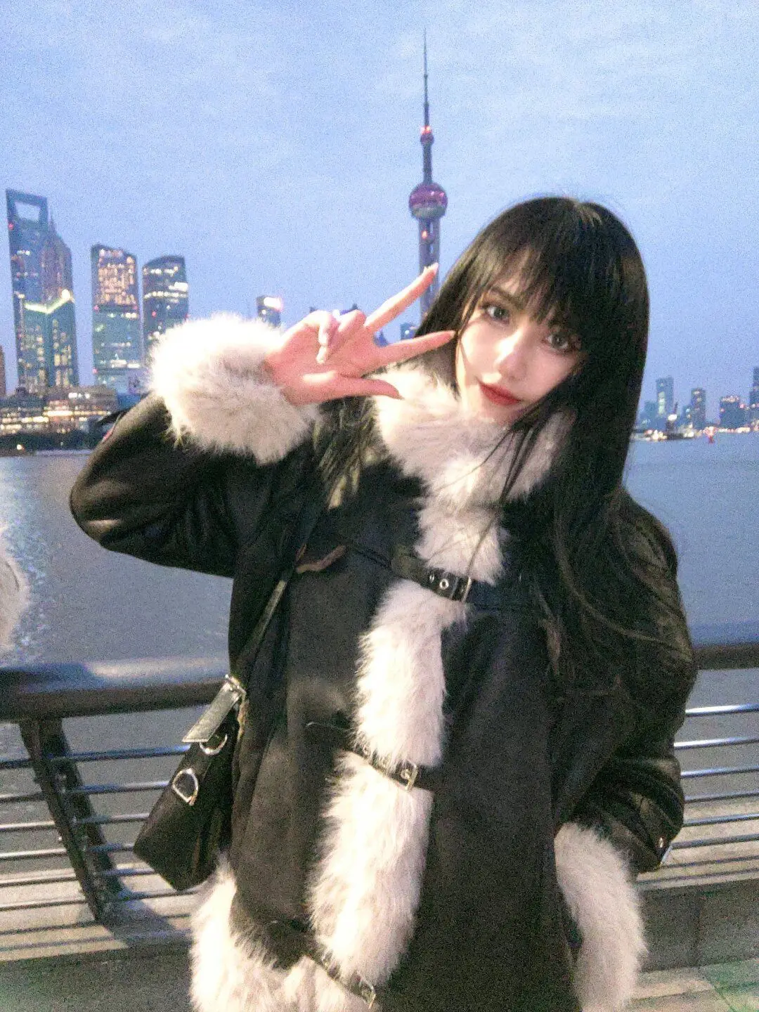 Chaqueta de motociclista acolchada con cuello de piel sintética de invierno para mujer Abrigo grueso y cálido