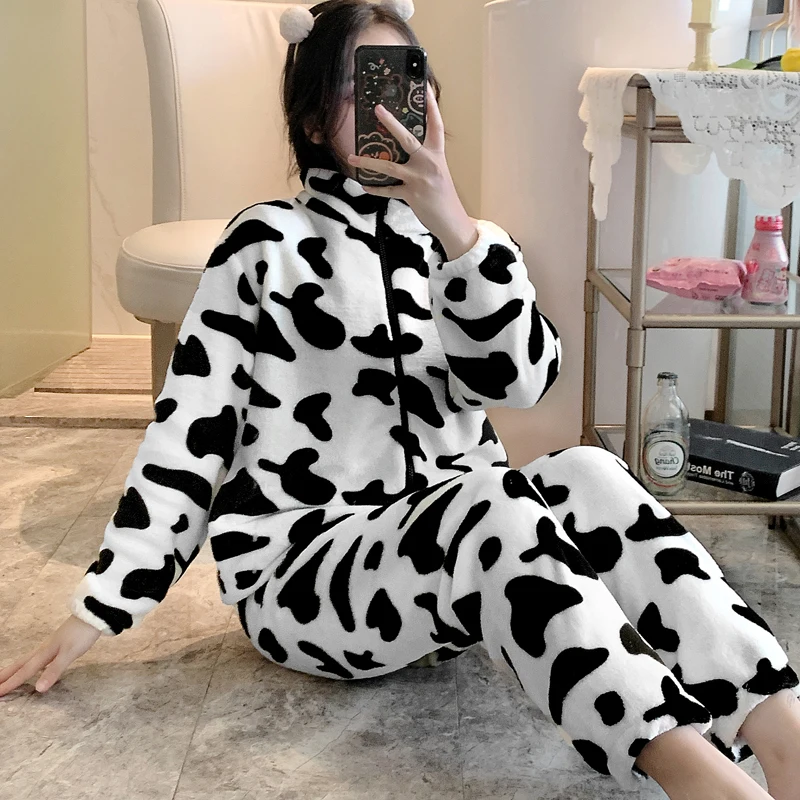 Black and white cow printed pajamas for women\'s set coral velvet winter zippered cardigan flannel thickened warm home clothing