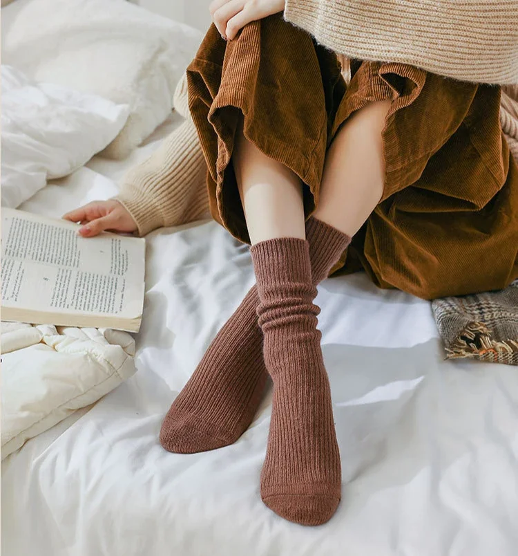 Cashmere Wool Woman Socks Solid Cream Color Harajuku Retro Long Socks Women Girls Thermal Crew Sock Calcetines Mujer