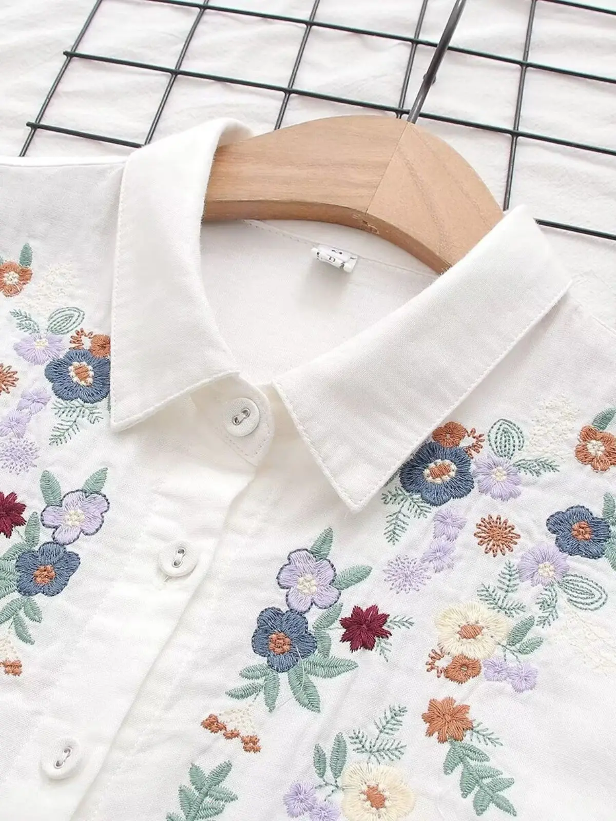 Embroidered Shirt for Women 2025 Spring Long-sleeved Top Coat Base Casual Loose Double-layer Cotton Yarn Trendy