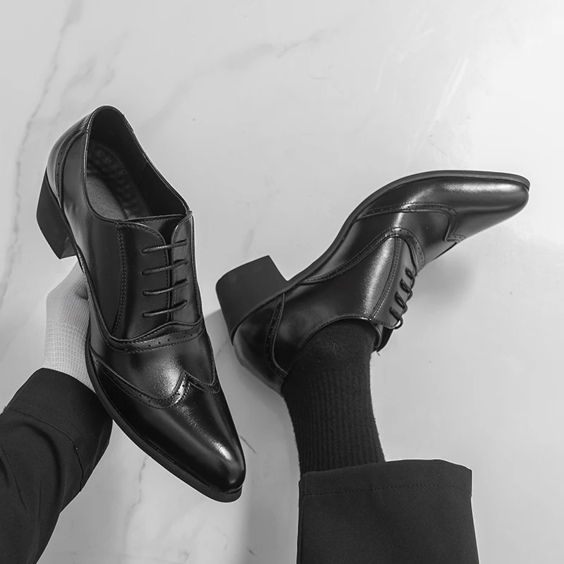 New Style Pointed-Toe Business Formal Leather Shoes for Men - English Style High-Heeled Brogue Trendy Casual Men's Shoes