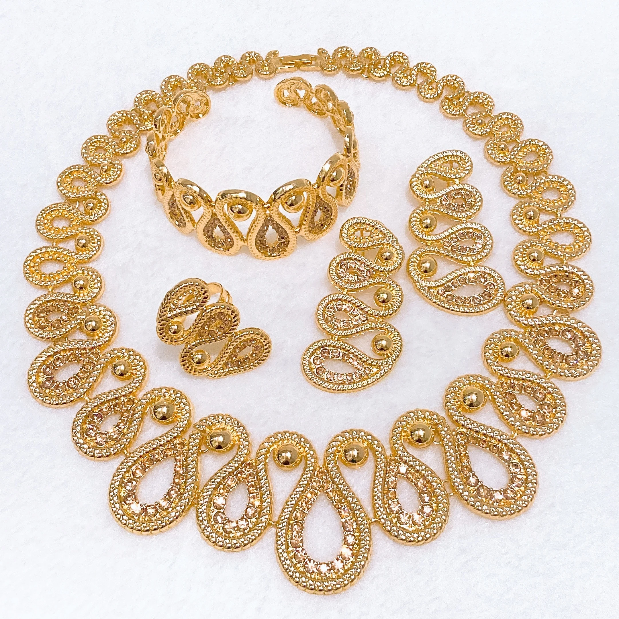 Stunning Hotsale Hollow Jewelry set with Rhinestone Fabulous Fine llaveros Collar Pulseras pin Pendient tentacles Anillo 4PC Set