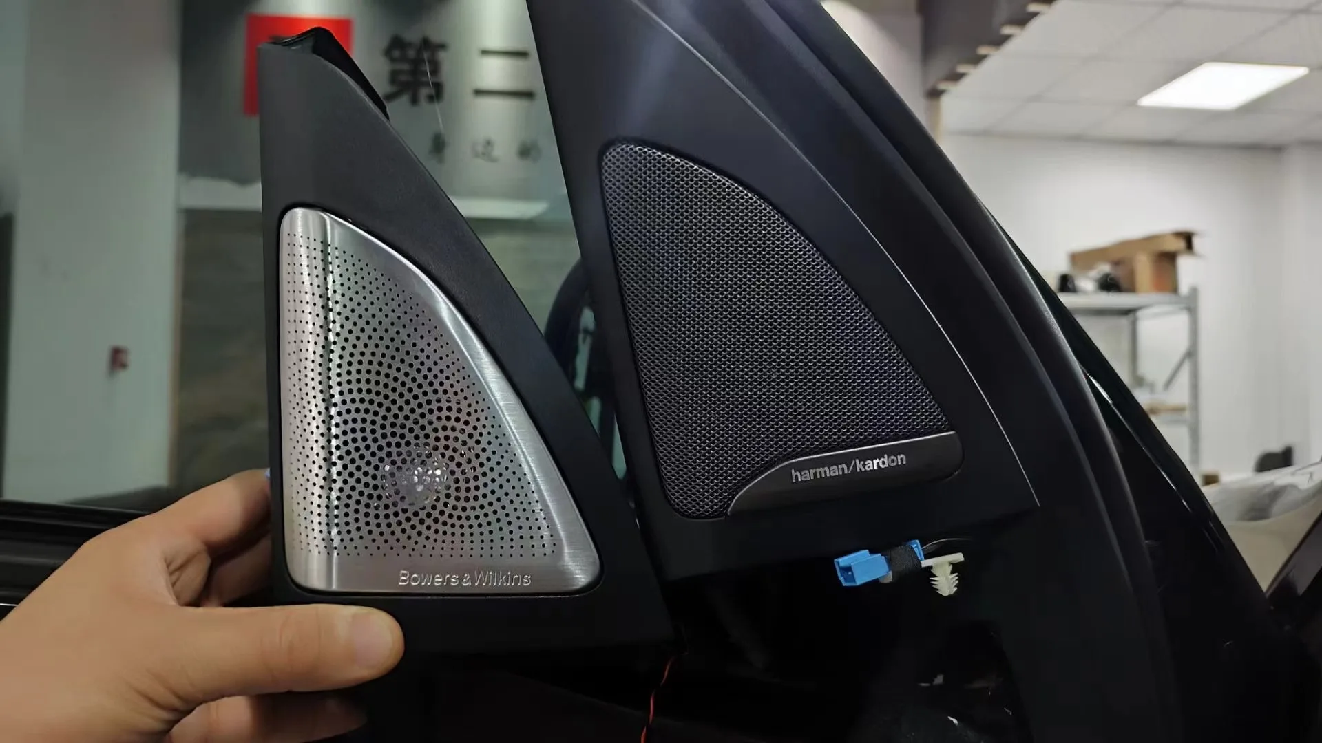 For Suitable For BMW X5G05X7G07 Front And Rear Door Speaker, Illuminated Speaker, Ambient Light, Bass Speaker, Speaker Cover