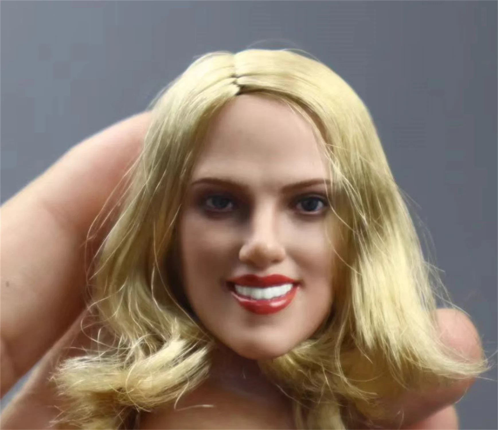

Scarlett Johansson /6 Scale Female Head Sculpt Women Head Carving Blonde Planted Hair Anime Girl Head fit 12'' Action Figur