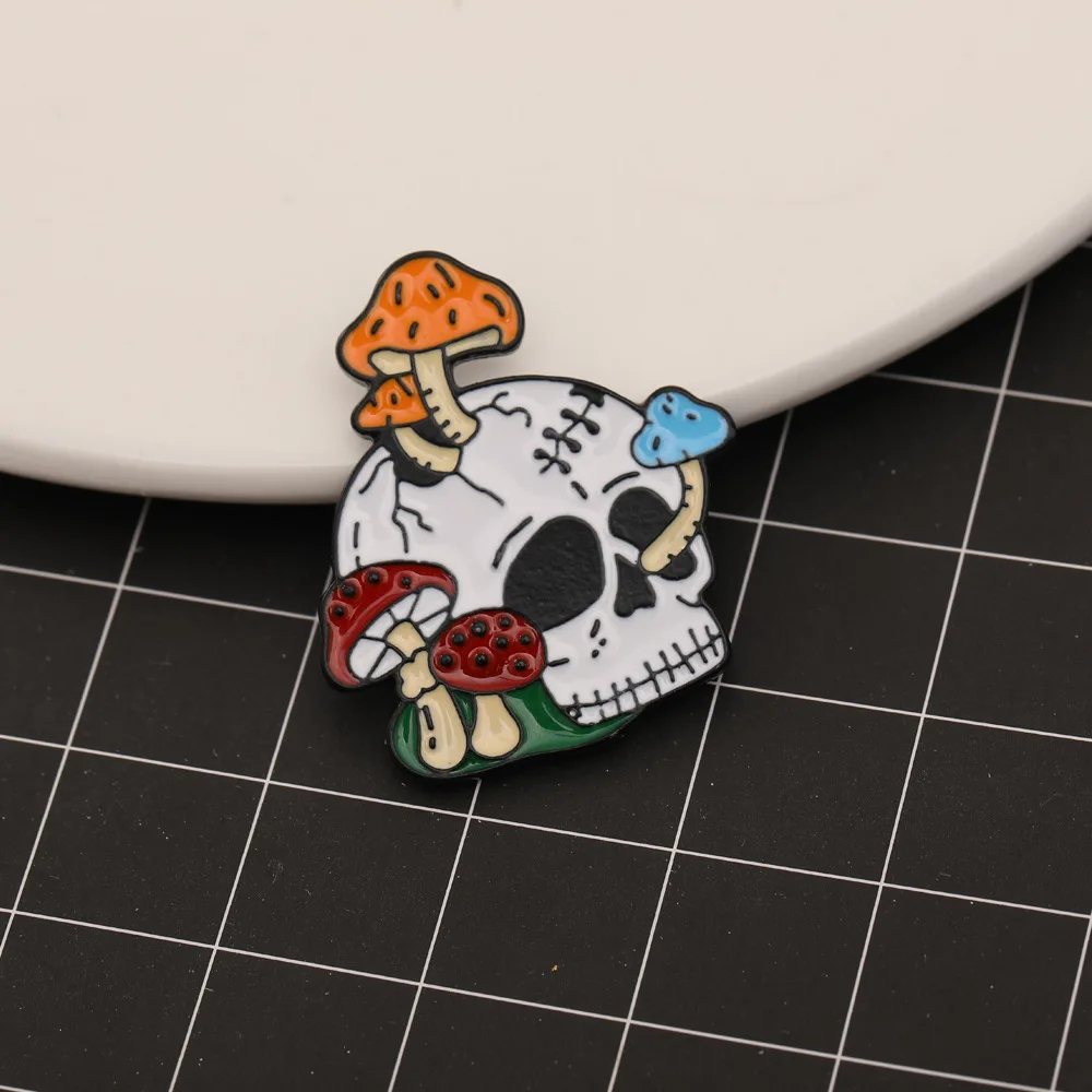 Punk Skull Brooch Horror Skeleton Mushroom Enamel Pin Eye Colored Lapel Pins Gothic Badge for Backpack Decorative Jewelry Gift