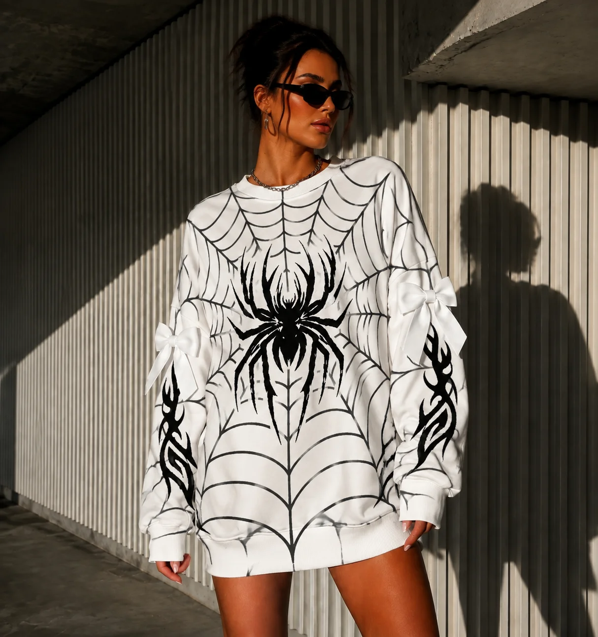 Women Y2K Gothic Sweatshirt Spider Web Print Crew Neck Sweatshirt Bow Long Sleeve Loose Casual Pullover Tops For Autumn Winter