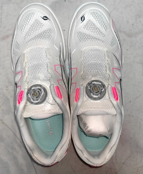 

New men's and women's professional tennis shoes indoor and outdoor sports shoes training athletic shoes Neutral sports shoes