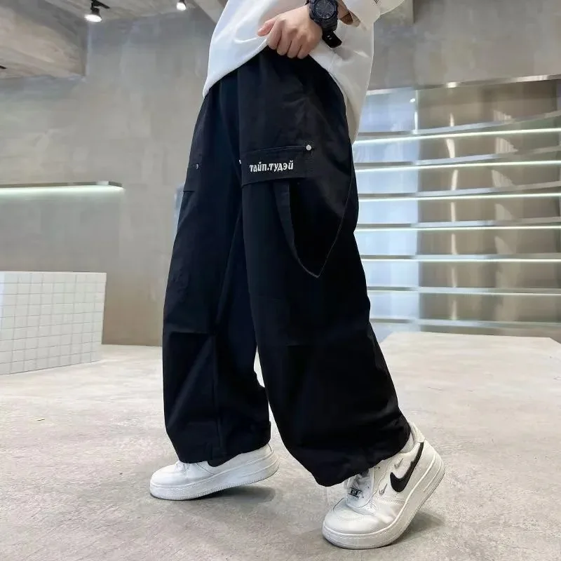 4-14 Jahre Jungen Casual Latzhose UNITIM Herbst Kinder Jungen Cargo-Hose Lose Elastische Taille Junior Jungen Hose mit Schriftzug Kinder Jungen Hose – Detail 4