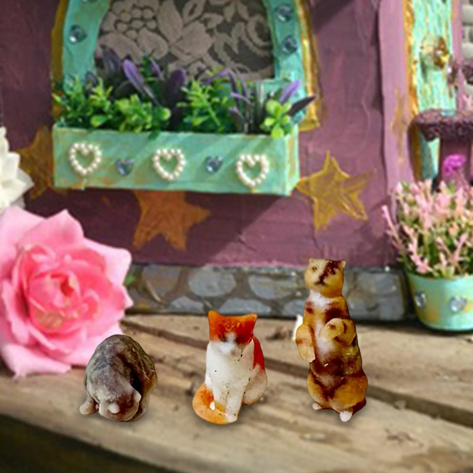 

Набор из 3 фигурок кошек в масштабе 1/64: коллекция котят из смолы в различных позах для декора стола и автомобиля, подарки на день рождения