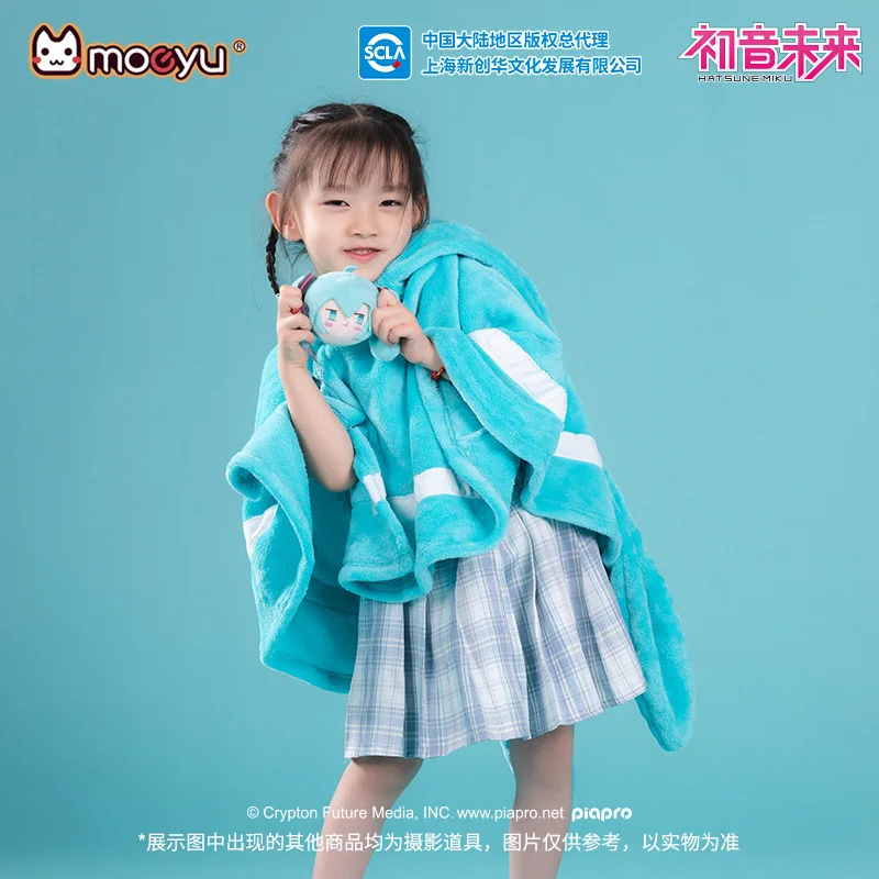 Moeyu 40X73CM Anime Hatsune Miku kawaii Figure Mini flannel hooded blanket keep warm shawl pillow Model girls christmas gifts