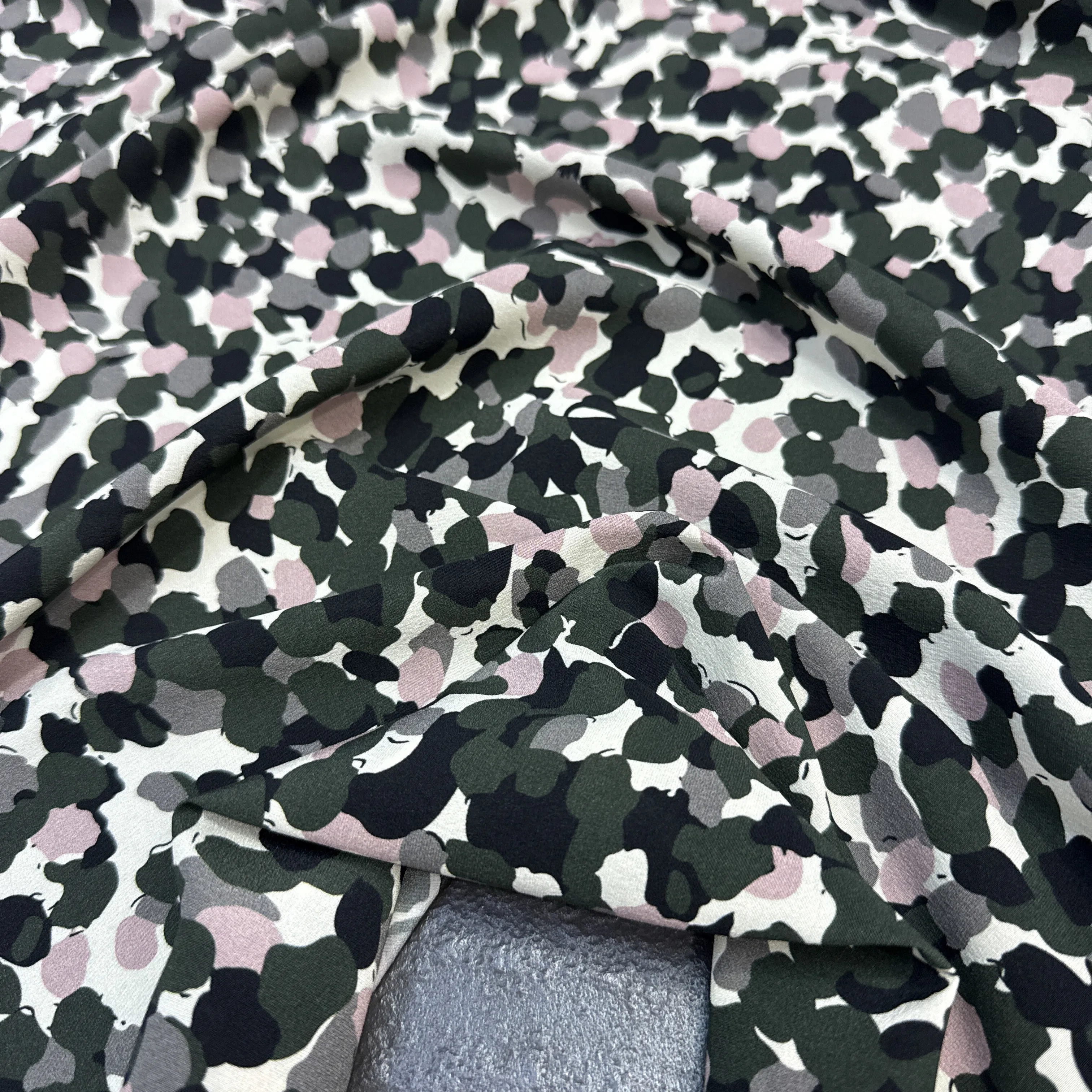 Black Gray Leopard Printed Stretch Silk Crepe de Chine Fabric for DIY Sewing Summer Dress Pajamas Comfortable Silk Fabric FR7044