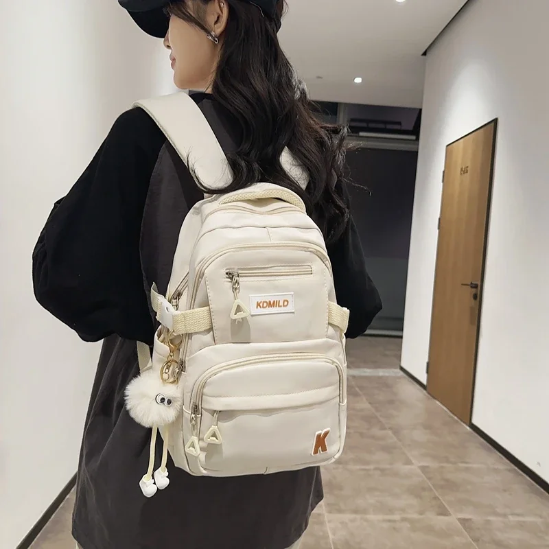 이름: 세련된 귀여운 경량 배낭 단색 멀티 포켓, 출퇴근 학생 학교 가방 펜던트 포함