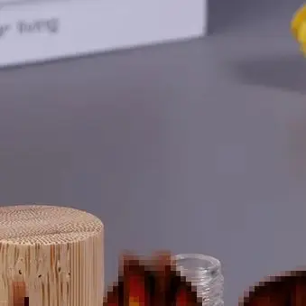 5 مللي 10 مللي 15 مللي أسطواني الزجاج زجاجة زيت الأظافر فرشاة شعر مسمار زجاجة صمغ خشب متين وغطاء من الخيزران حاوية زيت الأظافر