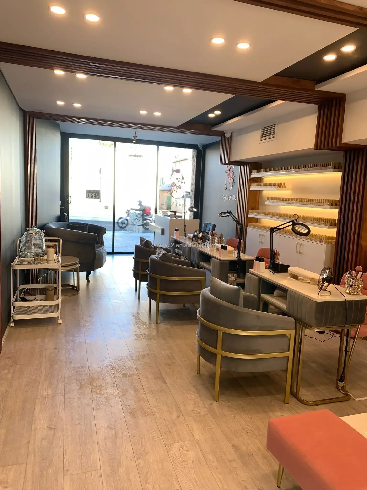 أثاث صالون تجميل تجاري كرسي باديكير طاولة مانيكير مجموعة صالون رائجة البيع