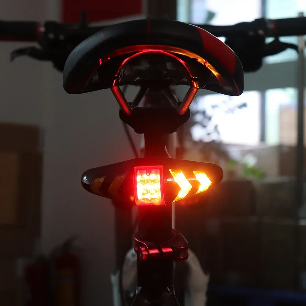 Ciclismo sem fio lâmpada traseira, remoto Turn Signal Lights, bicicleta LED Taillight, carregamento segurança luz de advertência, iluminação exterior