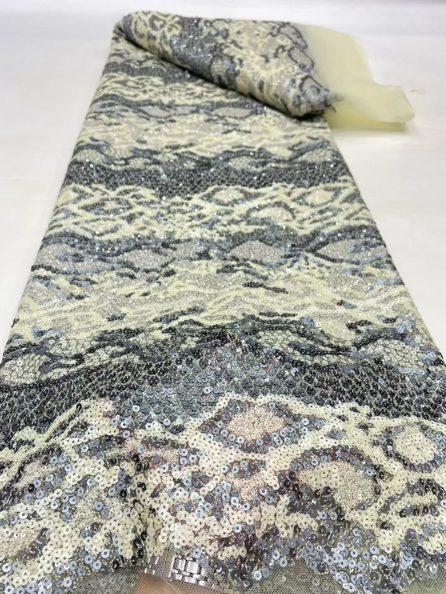 

African Nigerian 2025 High-Quality Sequins Embroidery Tulle Lace Fabric Dresses Sewing Beads Stone for Prom 5Yards DP0478