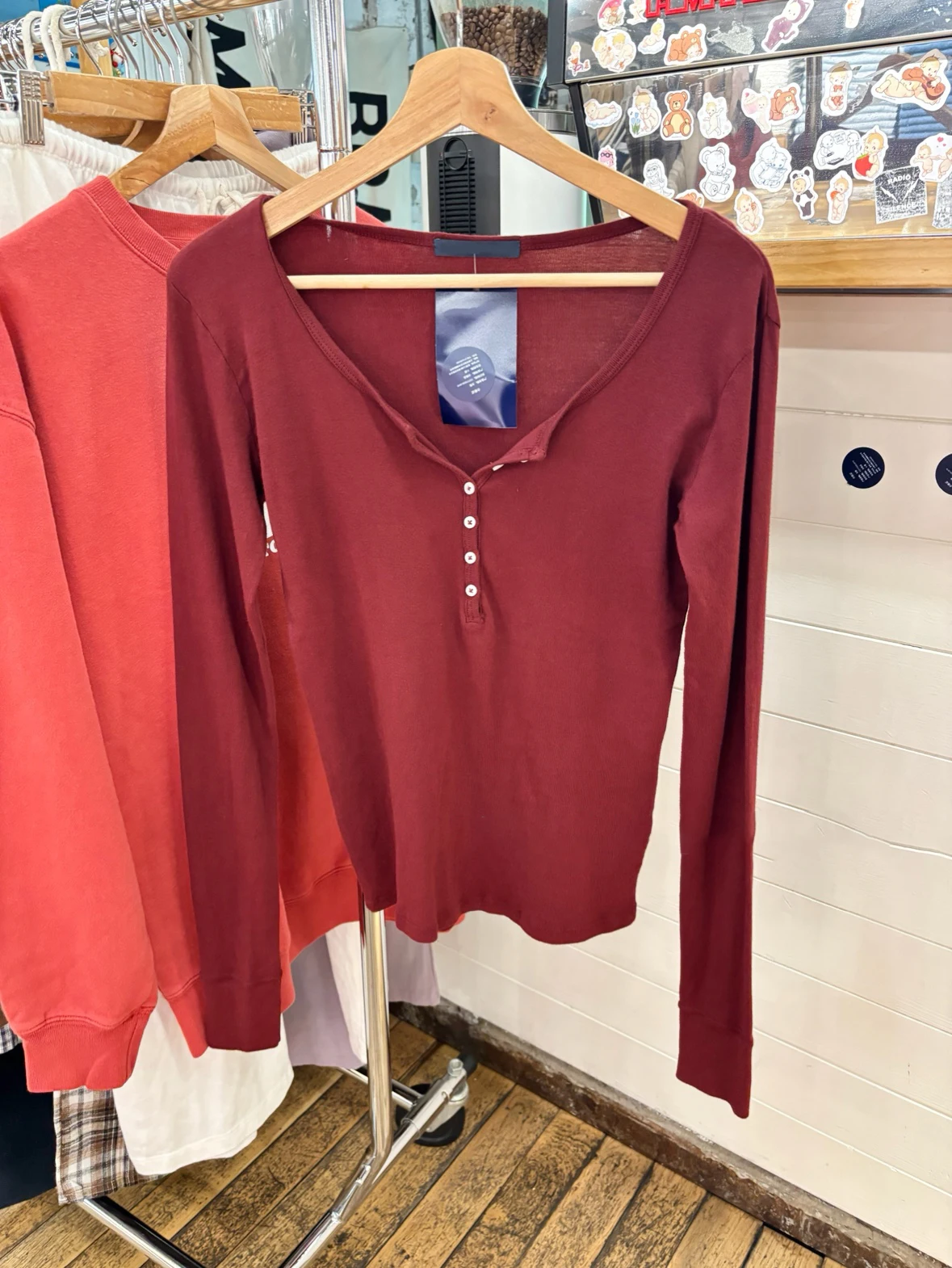 

Six Buttons Burgundy Thin Long Sleeve T-shirt Women New Scoop Neck Cotton Slim T-shirts Autumn Sweet Vintage Basic Y2k Tops Tees