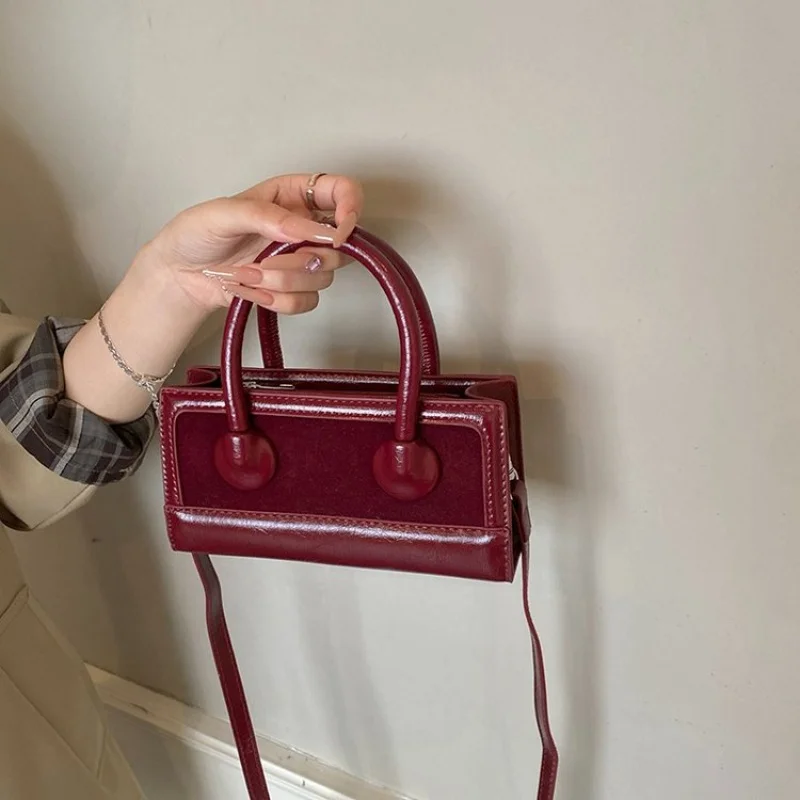 

Elegant Crossbody Handbag Luxury Brand Leather Women's Bag Famous Designer Classic Paris Daily Vintage Commuter Bag