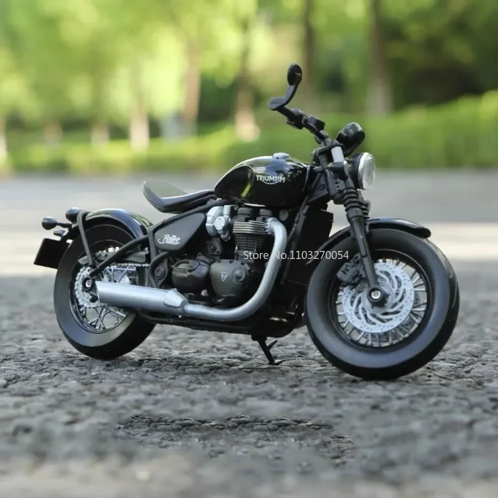 1/12 TRIUMPH Bonneville Bobber Alloy Motorcycle Model Car Toy Simulation Diecast With Shock Absorber Street Motorbike Boy Gifts