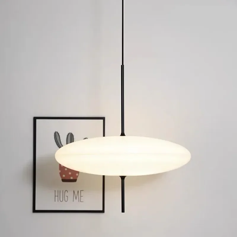 

Постмодернистская летающая тарелка, подвесной светильник, дизайнерская акриловая лампа, черно-белая художественная спальня, столовая, декор для бара, светодиодный подвесной светильник