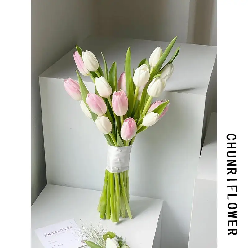 

Korean feel tulip bouquet wedding dress certificate photo prop bride bridesmaid bouquet photo studio photography bouquet